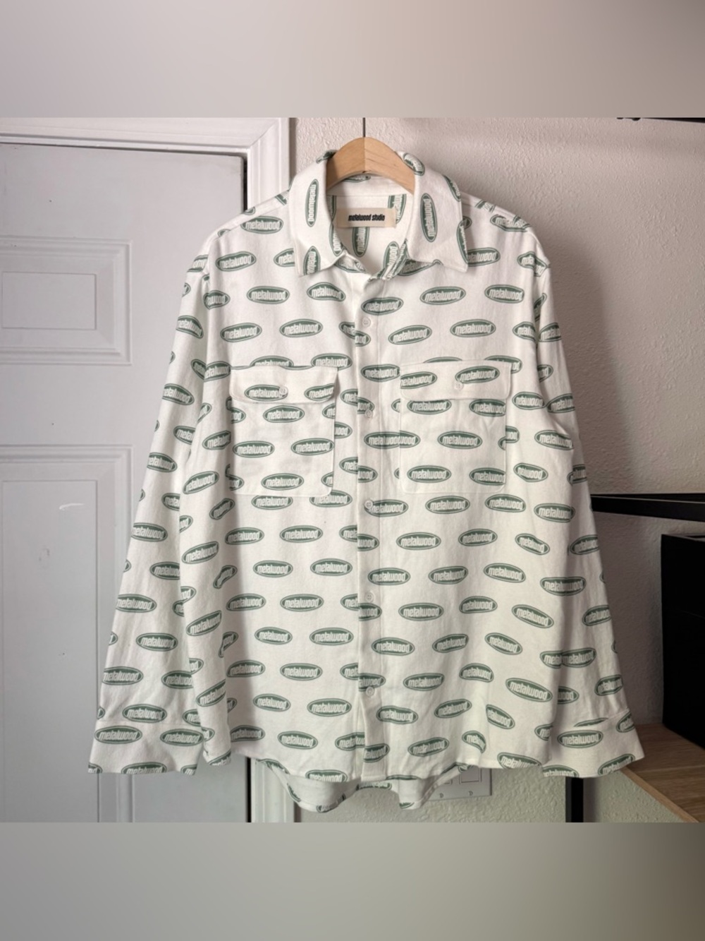 METALWOOD STUDIO‎ white green logo long sleeve brushed flannel button up shirt